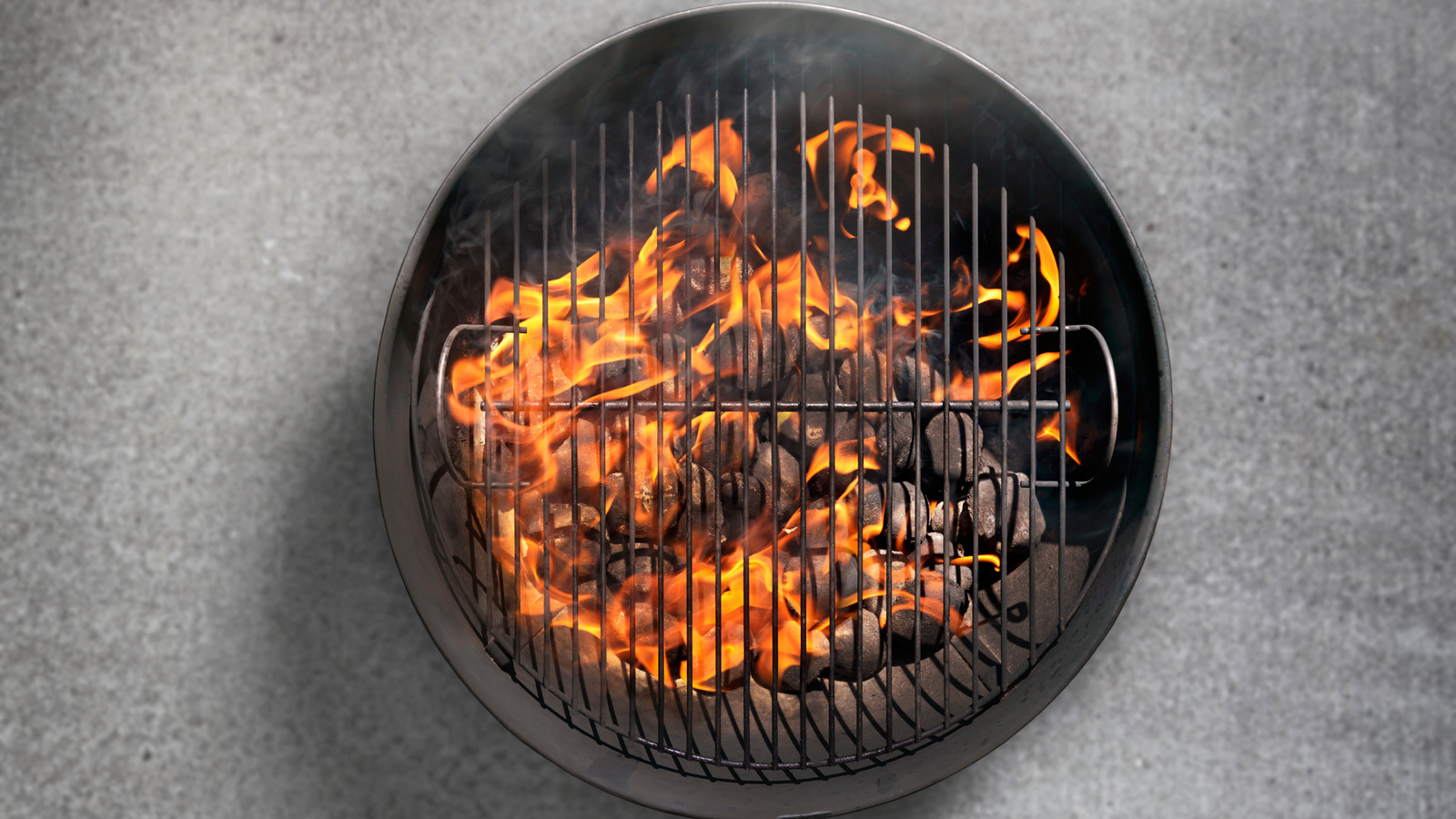 How To Oil Your Grill Grates Appropriately And Keep away from A Fiery Flare-Up