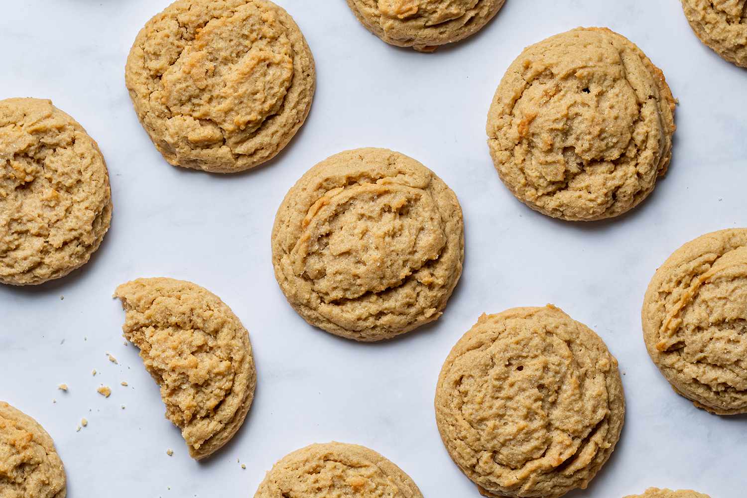 Mild and Chewy Peanut Butter Cookie Recipe